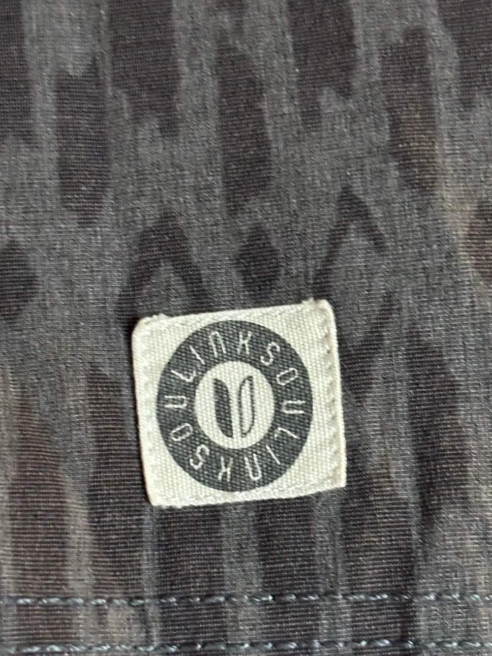 NWOT Linksoul Gray Patterned Board Shorts with Black Accents Size 32